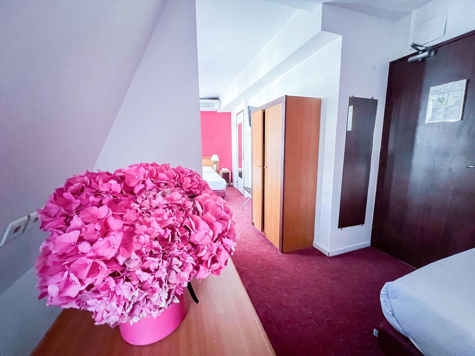 La Dependance Otel Paris Dış mekan fotoğraf